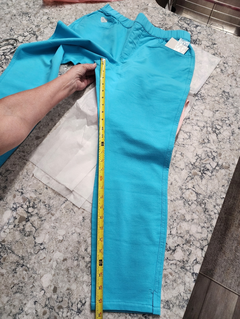 2 Pairs Womans NWT Dream Jeannes By Quacker Factory - Picture 12 of 13